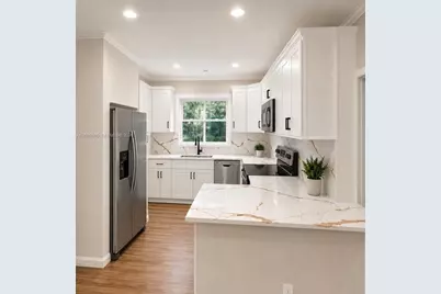 8204 SW 12th St, North Lauderdale, FL 33068 - Photo 2