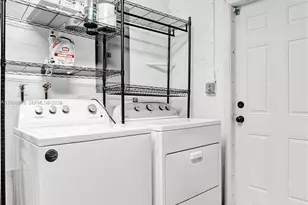 8204 SW 12th St, North Lauderdale, FL 33068 - Photo 20
