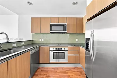1060 Brickell Avenue #2315, Miami, FL 33131 - Photo 6