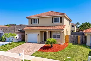 8961 SW 215th Terrace, Cutler Bay, FL 33189 - Photo 2