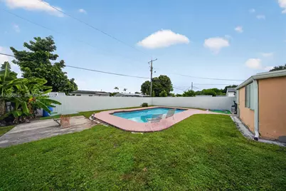 6404 Grant Ct, Hollywood, FL 33024 - Photo 24