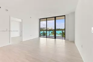 2411 Laguna Cir, North Miami, FL 33181 - Photo 4