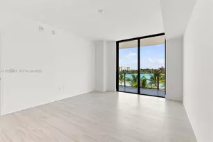 2411 Laguna Cir, North Miami, FL 33181 - Photo 10