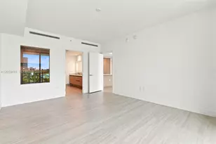 2411 Laguna Cir, North Miami, FL 33181 - Photo 12