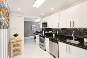 401 69th St, Miami Beach, FL 33141 - Photo 12