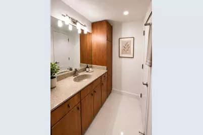 401 69th St #304, Miami Beach, FL 33141 - Photo 16