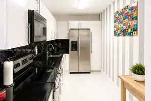 401 69th St, Miami Beach, FL 33141 - Photo 14