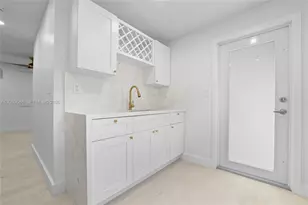 129 SW 9th Ave, Miami, FL 33130 - Photo 2