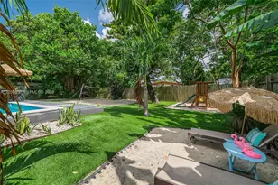 65 NW 116th St, Miami, FL 33168 - Photo 40