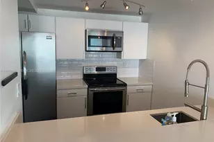 600 NE 36th St, Miami, FL 33137 - Photo 2