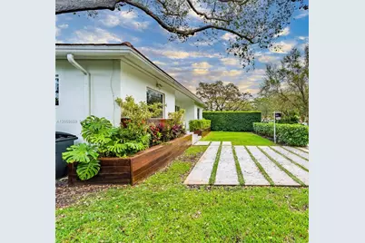 1223 NE 102nd St, Miami Shores, FL 33138 - Photo 26