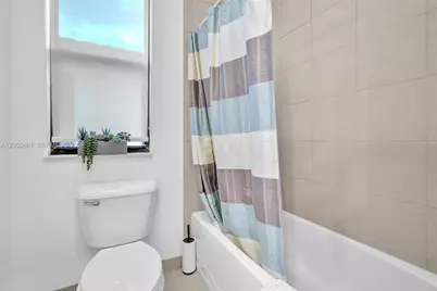 3575 W 97th St, Hialeah, FL 33018 - Photo 28