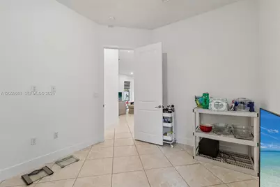 3575 W 97th St, Hialeah, FL 33018 - Photo 24