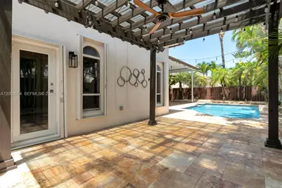 13746 NW 21st St, Pembroke Pines, FL 33028 - Photo 32