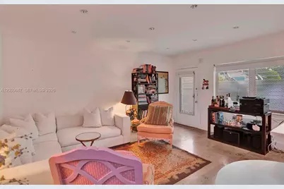 350 Collins Ave #310, Miami Beach, FL 33139 - Photo 2