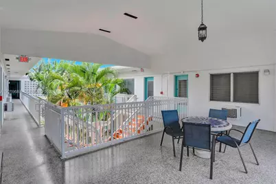 350 Collins Ave #310, Miami Beach, FL 33139 - Photo 14