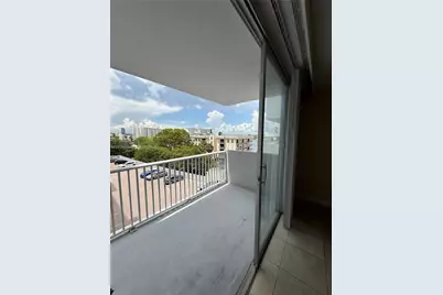 137 Golden Isles Dr #512, Hallandale Beach, FL 33009 - Photo 10