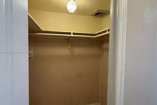 137 Golden Isles Dr, Hallandale Beach, FL 33009 - Photo 18