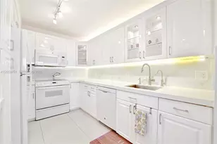 2201 S Ocean Dr, Hollywood, FL 33019 - Photo 4