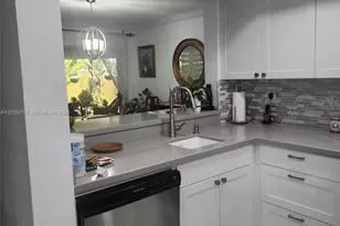 8810 SW 123rd Ct, Miami, FL 33186 - Photo 6