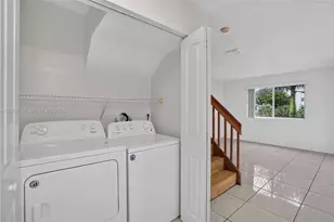 6225 Kendale Lakes Circle, Miami, FL 33183 - Photo 20