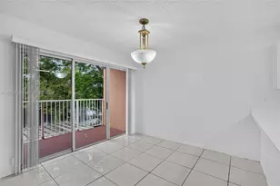 6225 Kendale Lakes Circle, Miami, FL 33183 - Photo 14