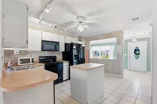 1419 Hummingbird Dr, Delray Beach, FL 33444 - Photo 14