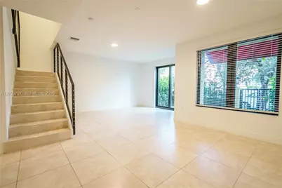 1091 Galiano St #102, Coral Gables, FL 33134 - Photo 4