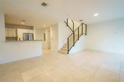 1091 Galiano St #102, Coral Gables, FL 33134 - Photo 8