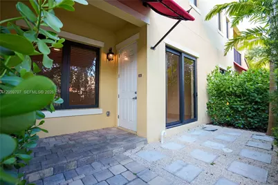 1091 Galiano St #102, Coral Gables, FL 33134 - Photo 2