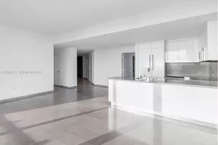 88 SW 7th St, Miami, FL 33130 - Photo 1