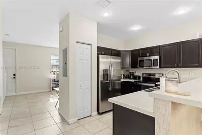 3209 SE 4th Ct #3209, Homestead, FL 33033 - Photo 8