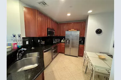 16100 Emerald Estates Dr #278, Weston, FL 33331 - Photo 10