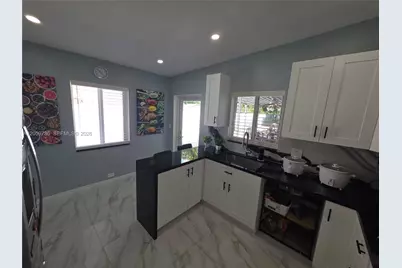 651 E 48th St, Hialeah, FL 33013 - Photo 18
