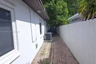 651 E 48th St, Hialeah, FL 33013 - Photo 30