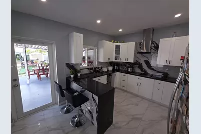 651 E 48th St, Hialeah, FL 33013 - Photo 16