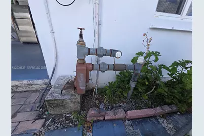 651 E 48th St, Hialeah, FL 33013 - Photo 22