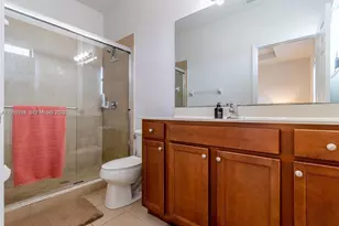 8845 W 35th Ave, Hialeah, FL 33018 - Photo 12
