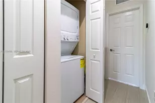 8845 W 35th Ave, Hialeah, FL 33018 - Photo 18