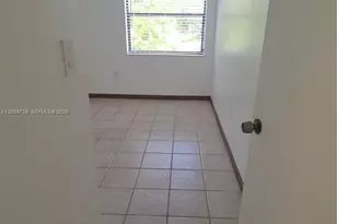 9437 Fontainebleau Blvd, Miami, FL 33172 - Photo 34