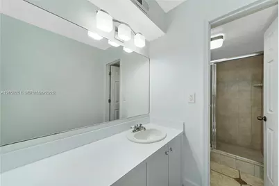 2016 Bay Dr #304, Miami Beach, FL 33141 - Photo 8