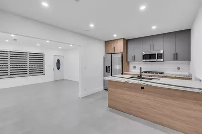 730 NW 77th Way, Pembroke Pines, FL 33024 - Photo 6