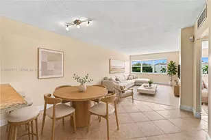 2555 NE 11th St, Fort Lauderdale, FL 33304 - Photo 1