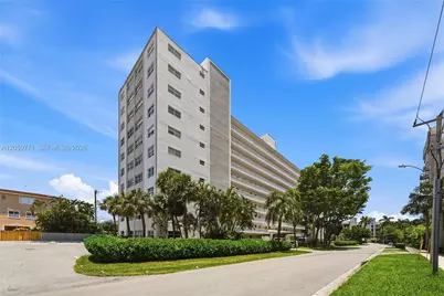 2555 NE 11 Street #510, Fort Lauderdale, FL 33304 - Photo 2