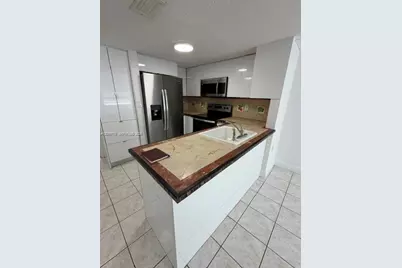 1362 NW 24 Avenue #1362, Miami, FL 33125 - Photo 2