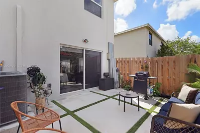 357 NE 1st Dr, Florida City, FL 33034 - Photo 14