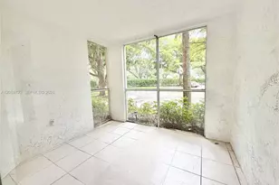 9755 Westview Dr, Coral Springs, FL 33076 - Photo 14