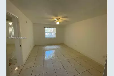 761 N Pine Island Rd #104, Plantation, FL 33324 - Photo 8
