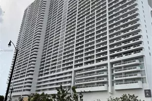 1717 N Bayshore Dr, Miami, FL 33132 - Photo 2