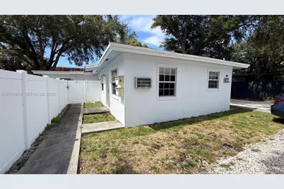 800 SE 15th St #2, Fort Lauderdale, FL 33316 - Photo 2